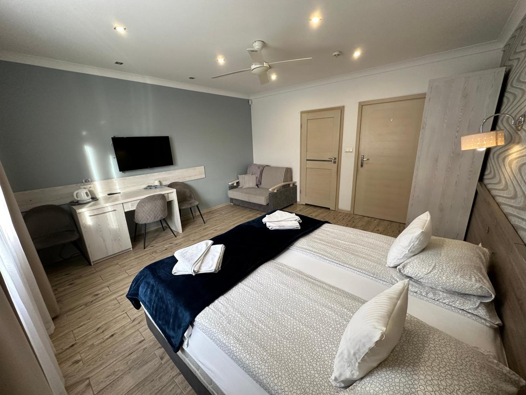 Maximus Hotel Ustka Bagian luar foto